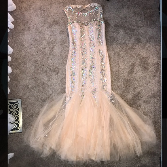 Prom Dress - Picture 2 of 8